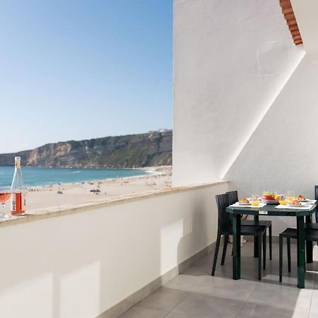 Sunset Terrace - Beachfront Apartment With Private Parking Nazaré Eksteriør billede