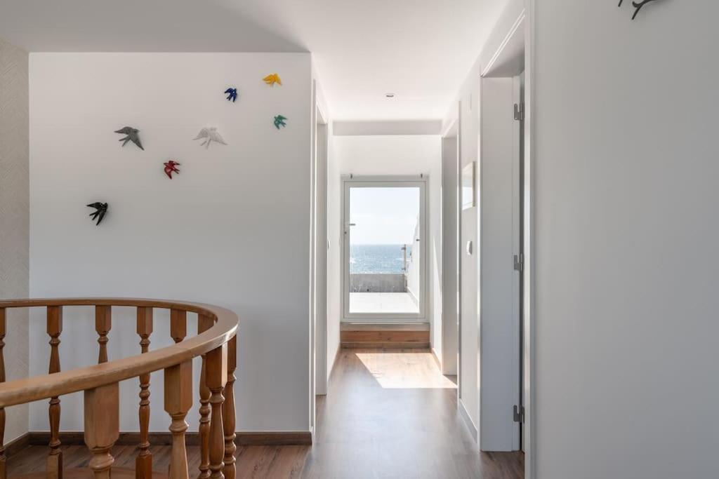 Sunset Terrace - Beachfront Apartment With Private Parking Nazaré Eksteriør billede